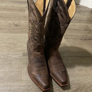 Women’s cowboy boots